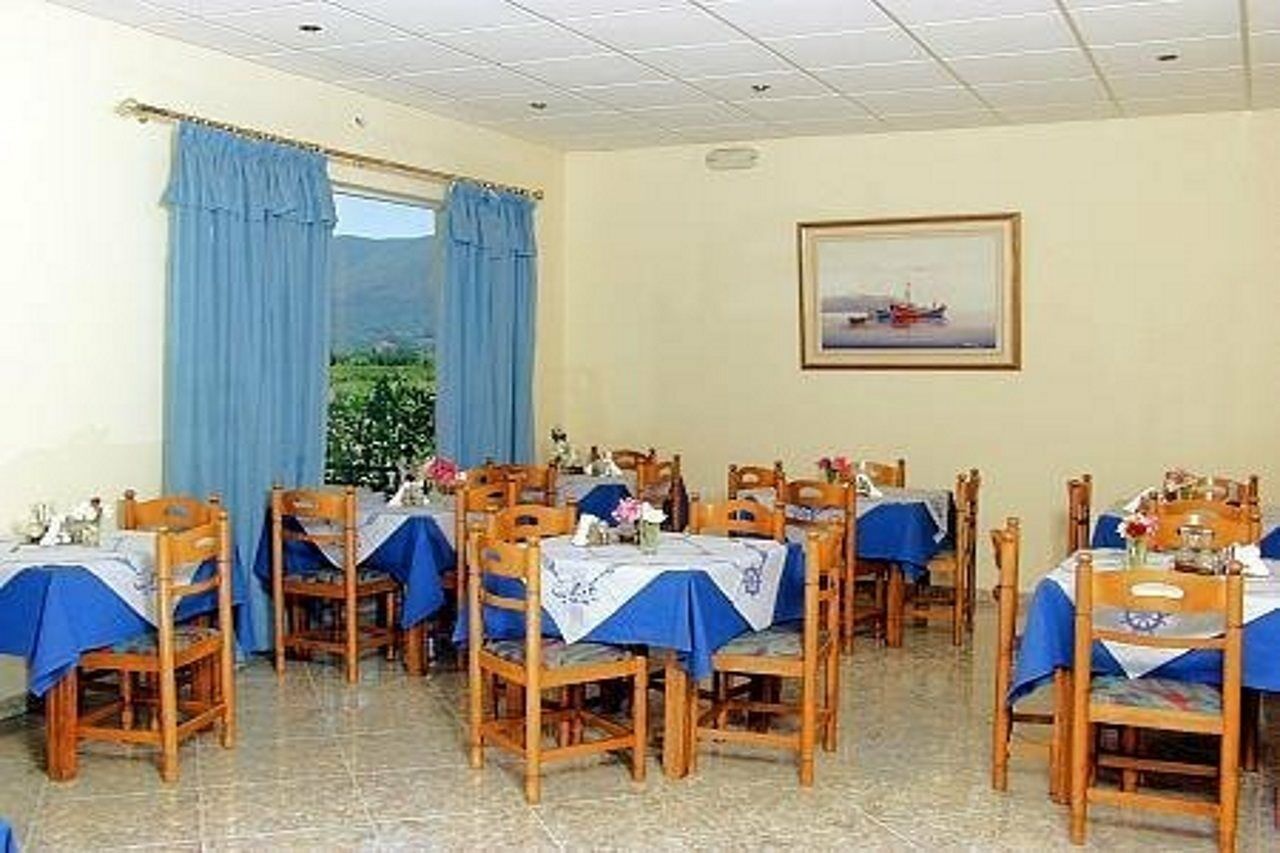 Plessas Palace 3*